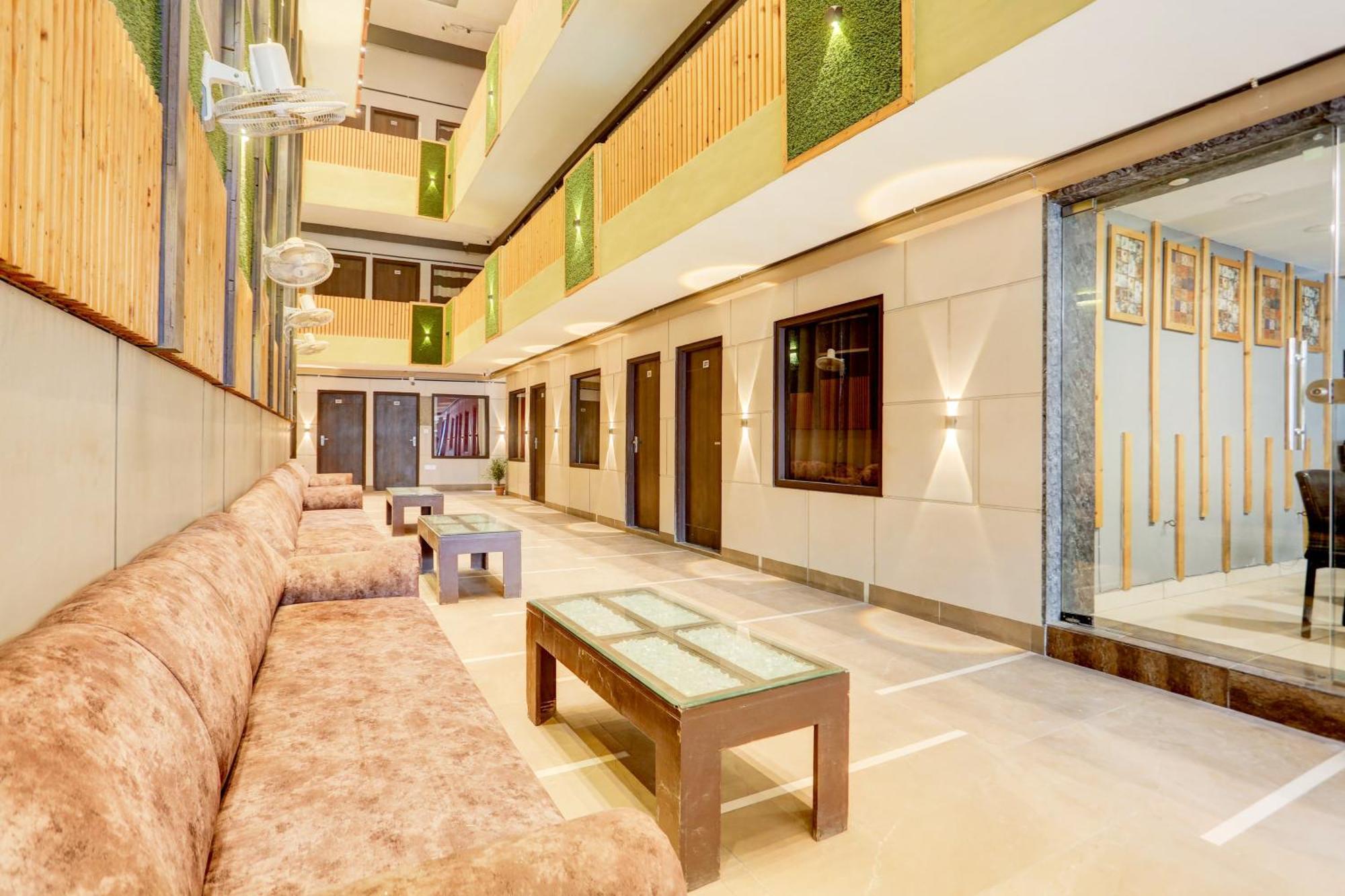 Super Townhouse Haibowal Chowk Ludhiana Luaran gambar