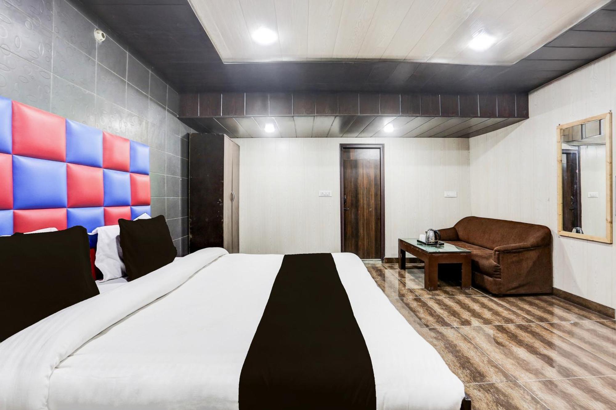 Super Townhouse Haibowal Chowk Ludhiana Luaran gambar