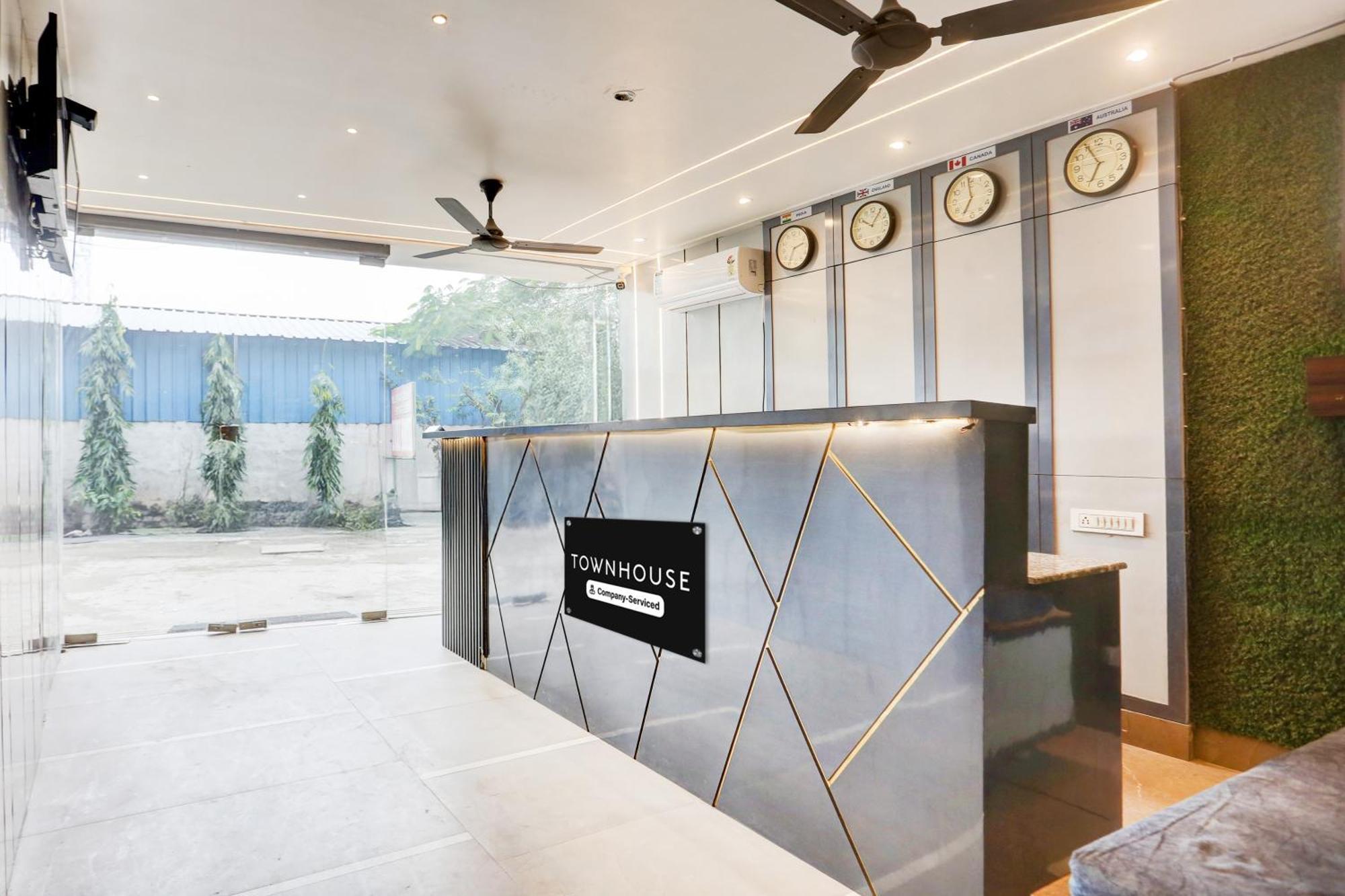 Super Townhouse Haibowal Chowk Ludhiana Luaran gambar